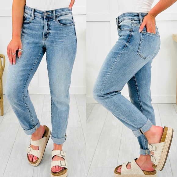 Judy Blue light wash‎ Midrise Boyfriend Jeans size 9/29 - Picture 1 of 9